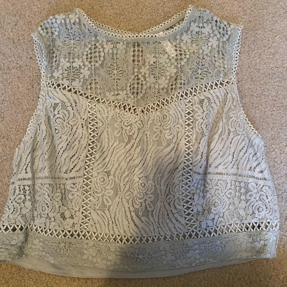 size large crop top. xhilaration brand